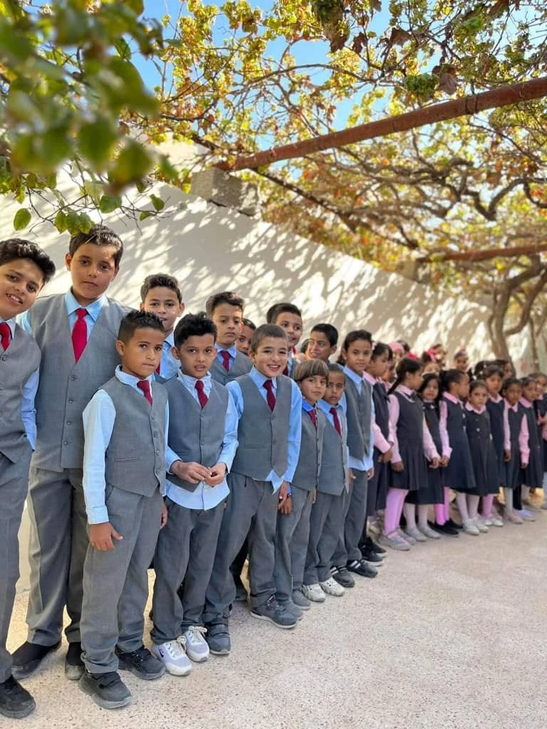 طلبة مدرسة الأنوار الذهبية